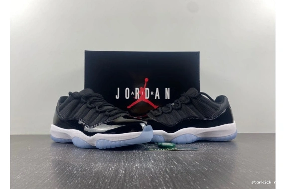 FV5104-004 Jam Space JORDAN  LOW 11 RETRO FV5104-004 0523